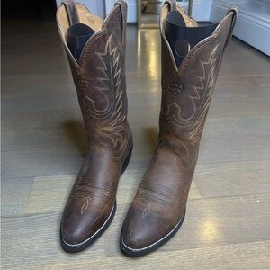 Ariat unisex Brown cowboy boots/ Western Boots